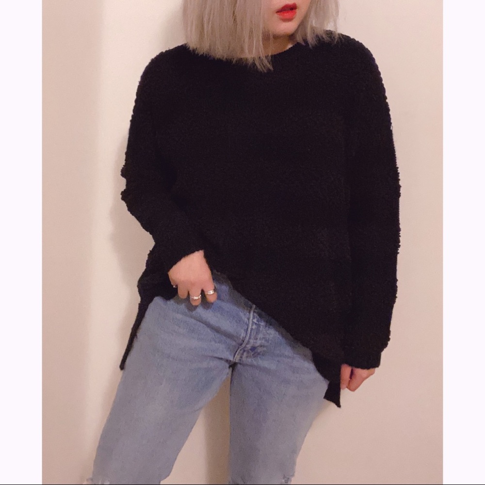 Cozy Black Knit Sweater Striped Dual Material - Picture 4 of 7